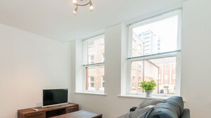 尊荣公寓, 1 间卧室 | 起居区 | 平板电视
