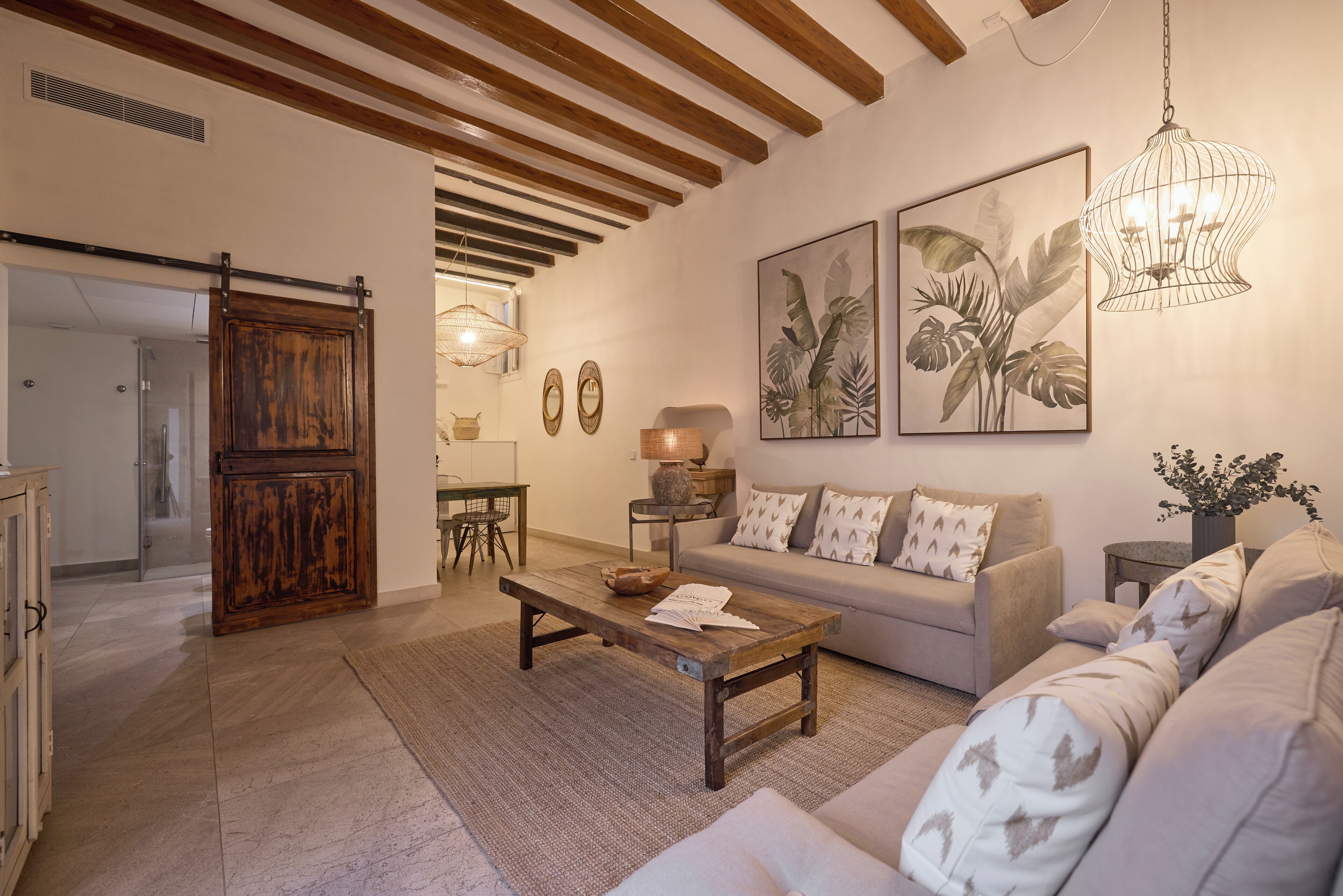 Departamento (Suite) | Área de sala de estar | Smart TV de 42 pulgadas con canales digitales y Netflix 