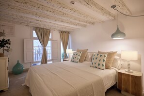 1 bedroom, premium bedding, down comforters, laptop workspace - Can Savella - Turismo de Interior (Palma de Mallorca)