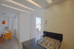 Departamento Premium | Ćrea de sala de estar | Televisión de pantalla plana de 32 pulgadas con canales por cable