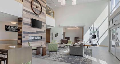 Best Western Plus Peppertree Nampa Civic Center Inn