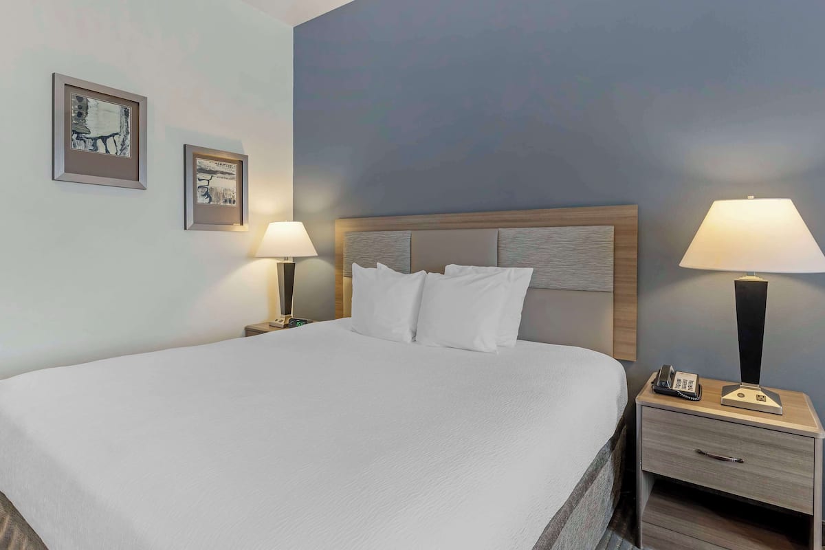 Caja de seguridad en la habitación y decoración personalizada