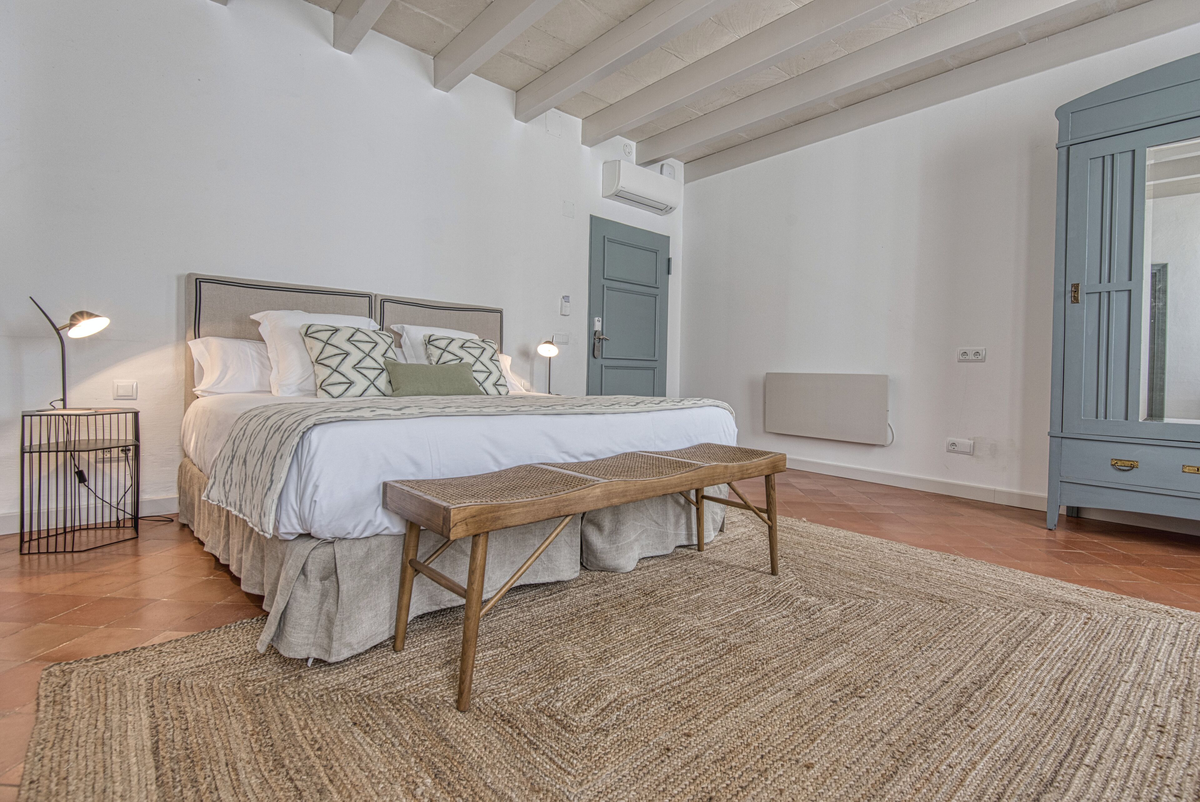 deluxe | 1 bedroom, premium bedding, minibar, in-room safe