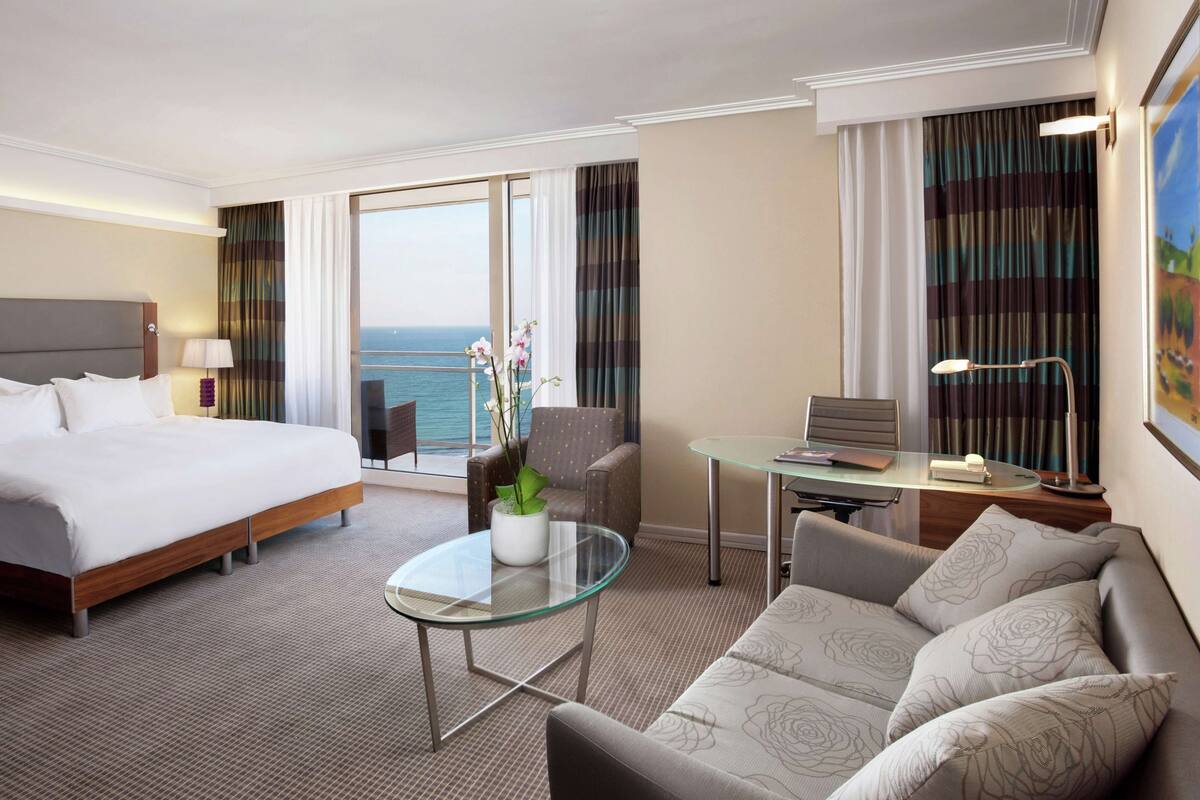 King Studio Vista Room with Sea View | Sengetøy av topp kvalitet, minibar, safe på rommet og skrivebord