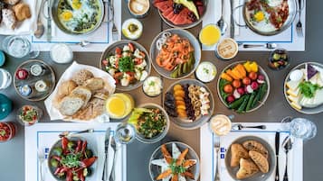 Daily buffet breakfast for a fee