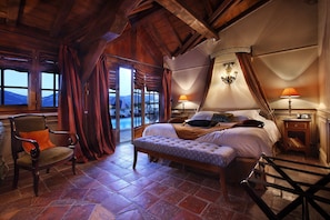 Chambre Triple Premium (5) | Literie de qualité supérieure, minibar, coffres-forts dans les chambres