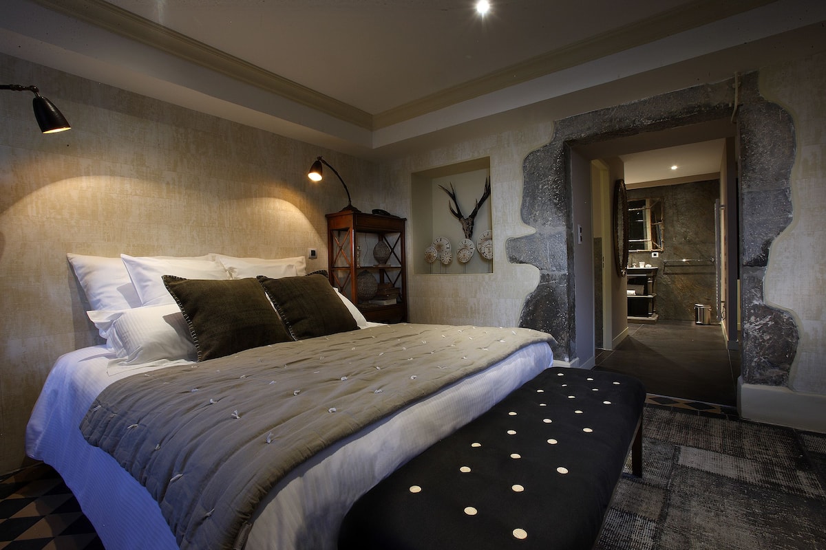 Premium bedding, minibar, in-room safe, free cots/infant beds
