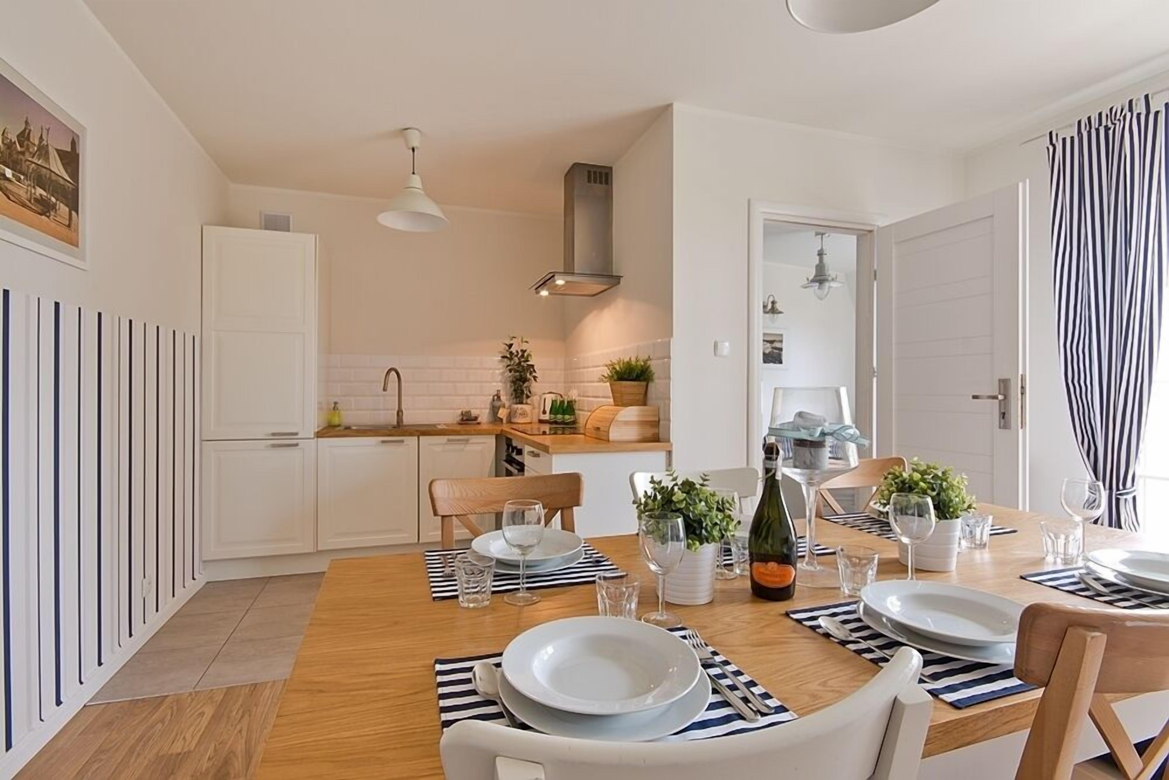 Apartamento (Valor Premium) | Cocina privada | Frigorífico, microondas, horno y placa de cocina