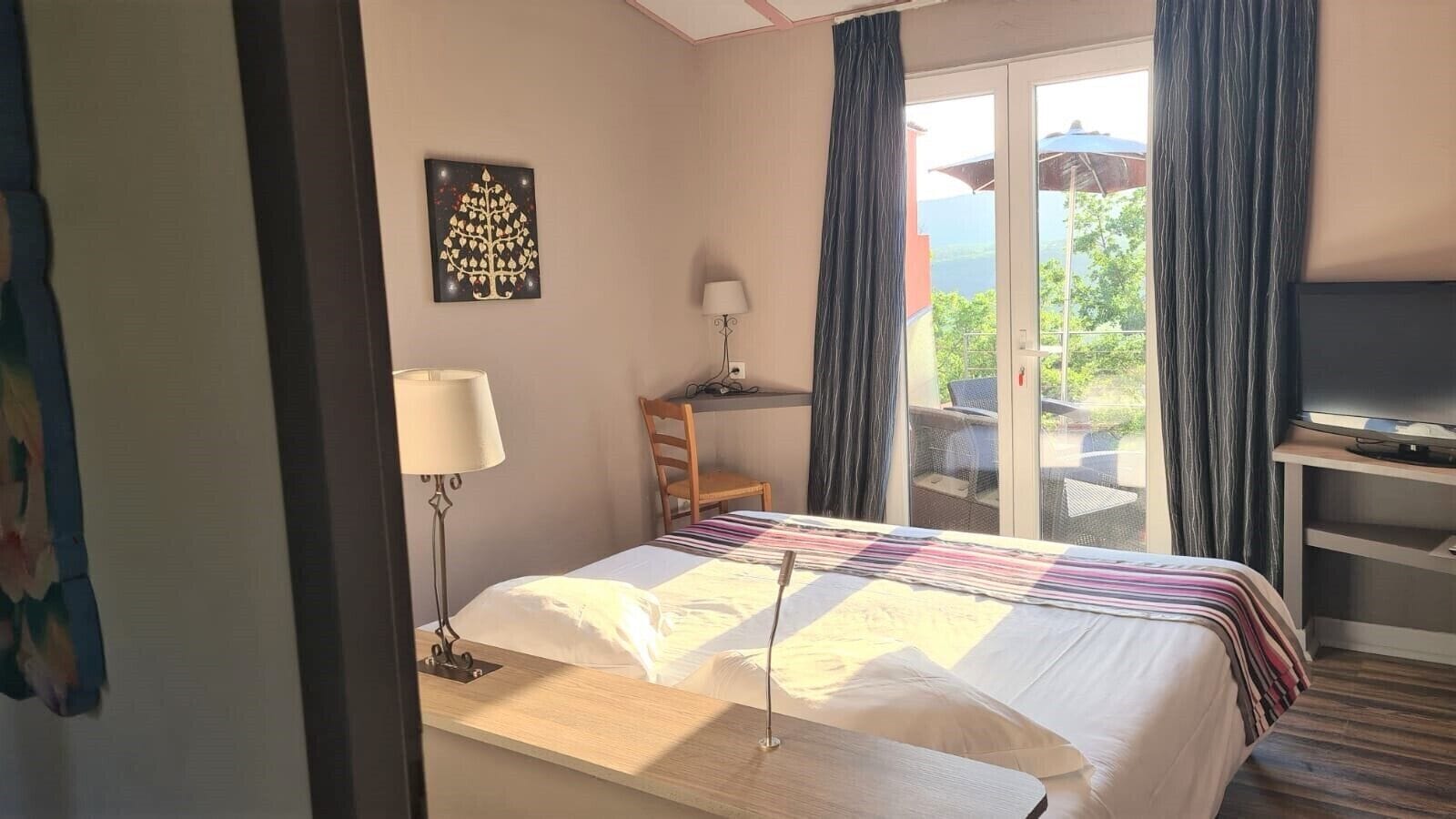 panoramic suite | 1 bedroom, premium bedding, minibar, in-room safe