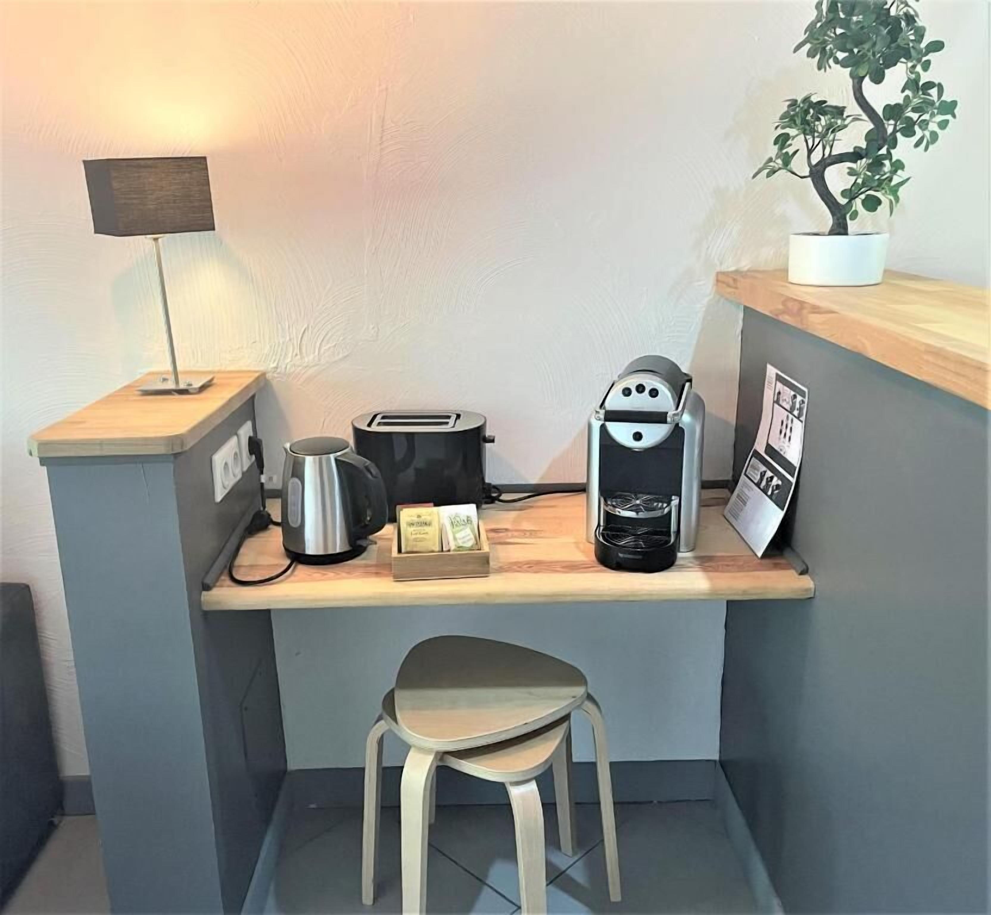 junior suite | private kitchen | espresso maker, coffee/tea maker, electric kettle