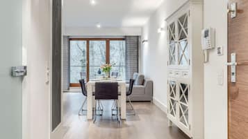 Apartment | Living room | 1-inch flat-screen TV with cable channels, TV