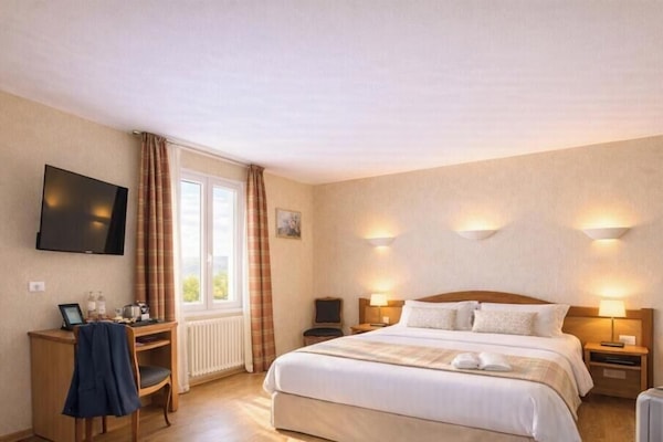 Comfort Room | Individually decorated, individually furnished, desk, laptop workspace