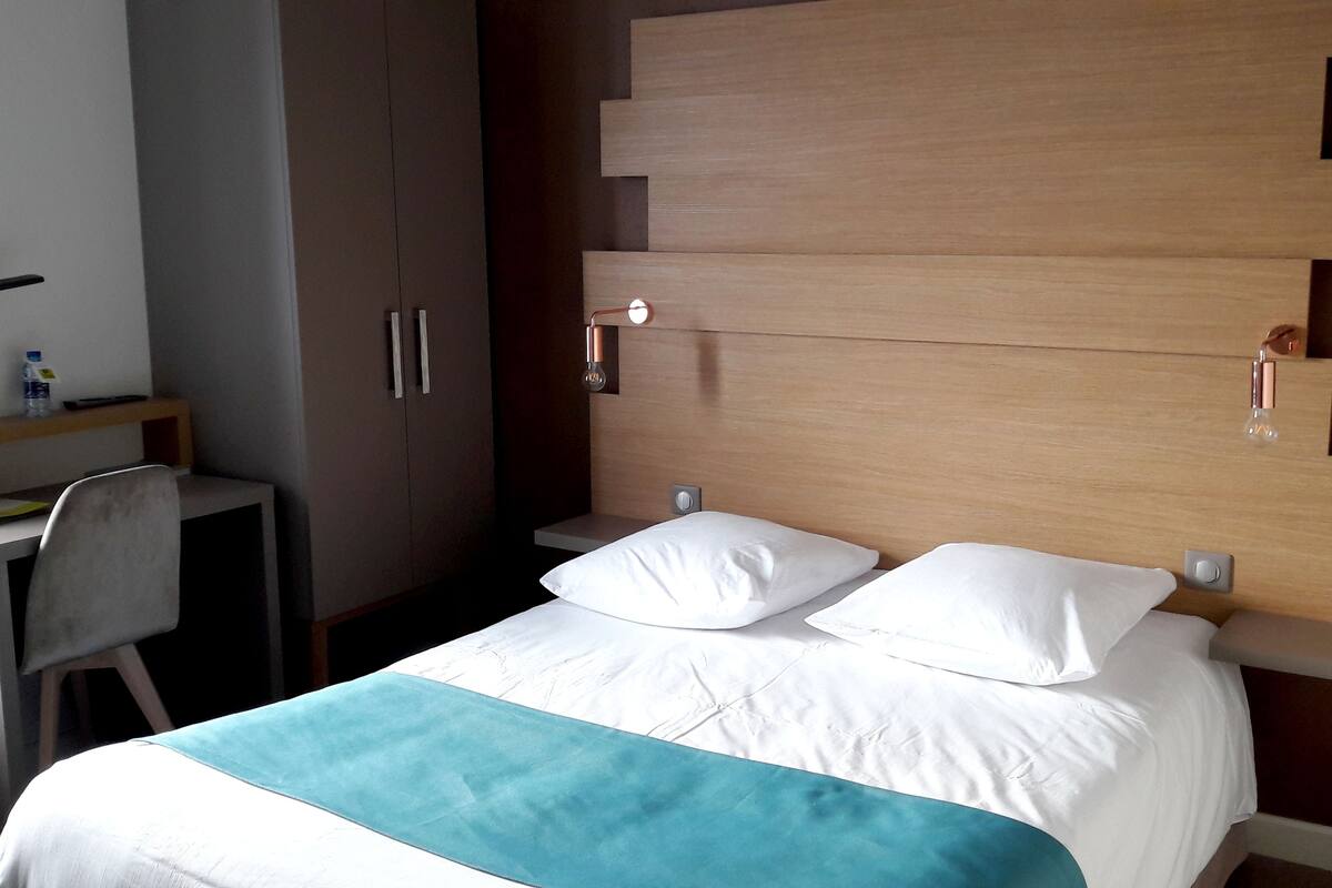 Standard Double Room | Desk, free WiFi