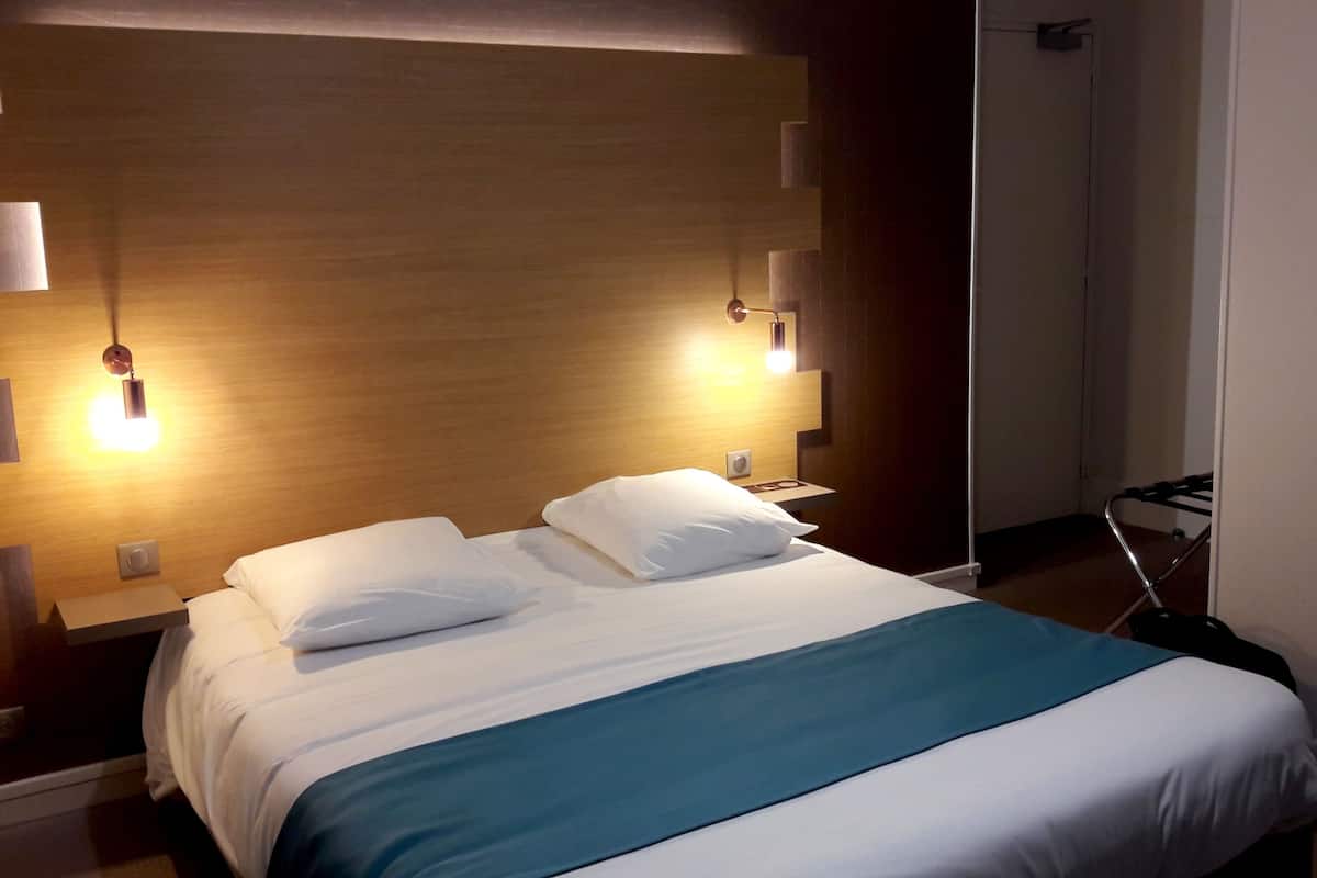 standard double room | desk, free wifi