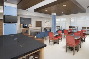 Desayuno bufé gratuito