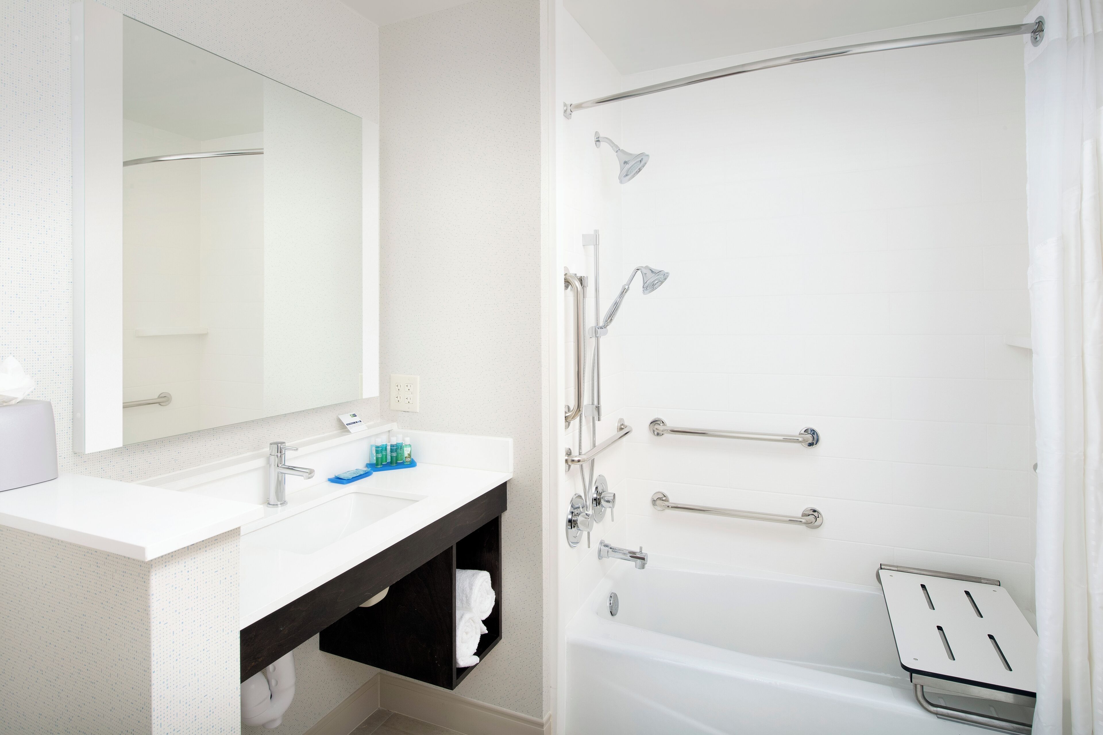 Photo - Holiday Inn Express & Suites San Antonio North-Windcrest by IHG