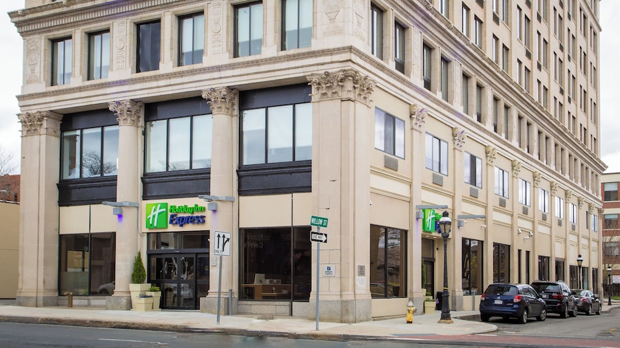 Holiday Inn Express Springfield Downtown by IHG