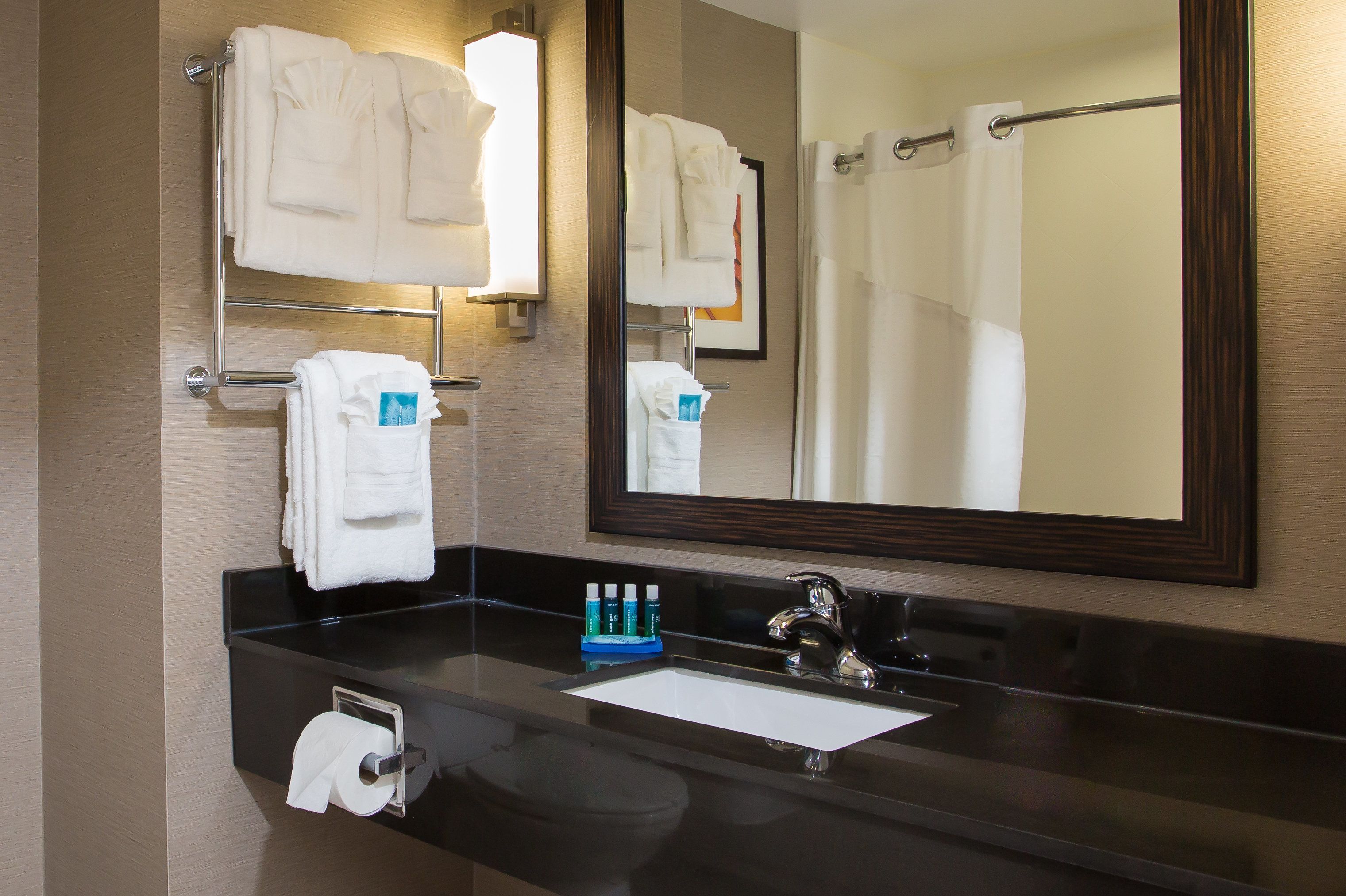 deep-soaking bathtub, free toiletries, hair dryer, towels