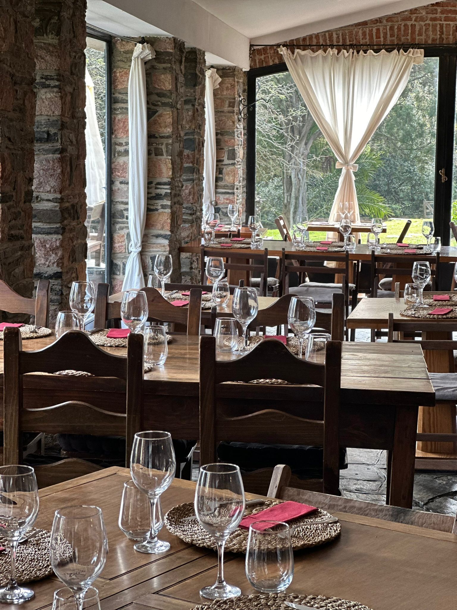 breakfast, lunch, dinner served; local and international cuisine