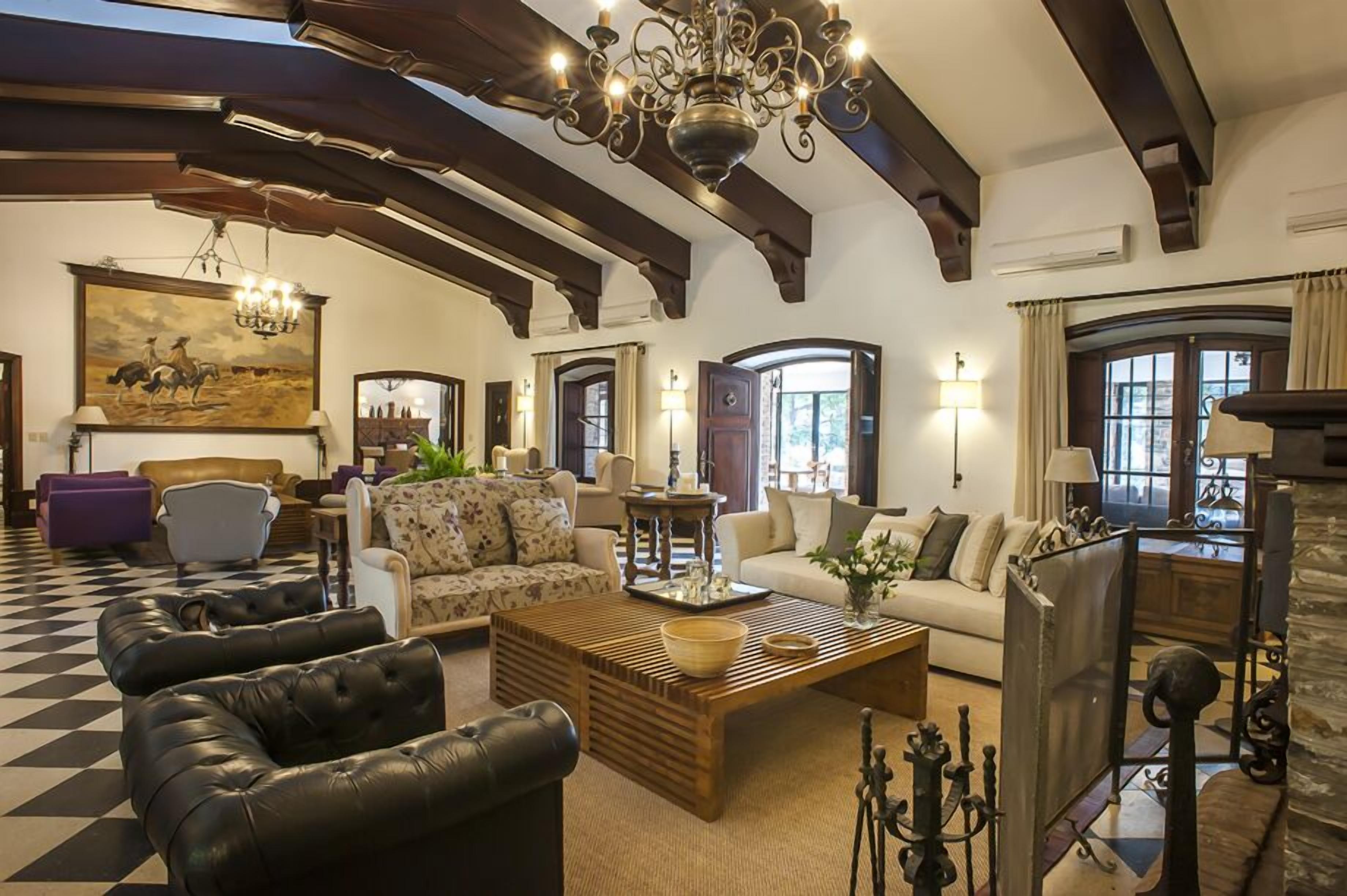 ロビー応接スペース