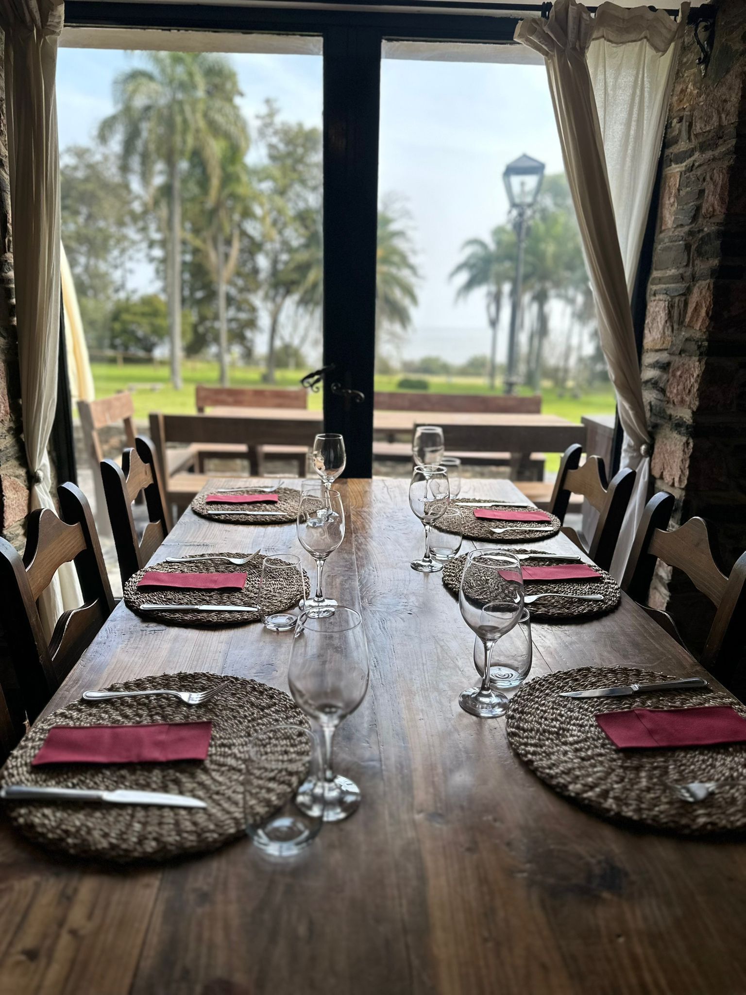 Frühstück, Mittagessen, Abendessen, lokale und internationale Küche 