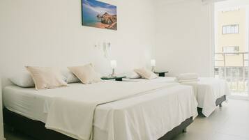 Deluxe Studio Suite | In-room safe, iron/ironing board, rollaway beds, free WiFi