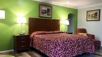 Deluxe Room, 1 Bedroom, Jetted Tub | Desk, free WiFi