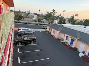 Front of property - La Petite Rouge Motel (San Diego)