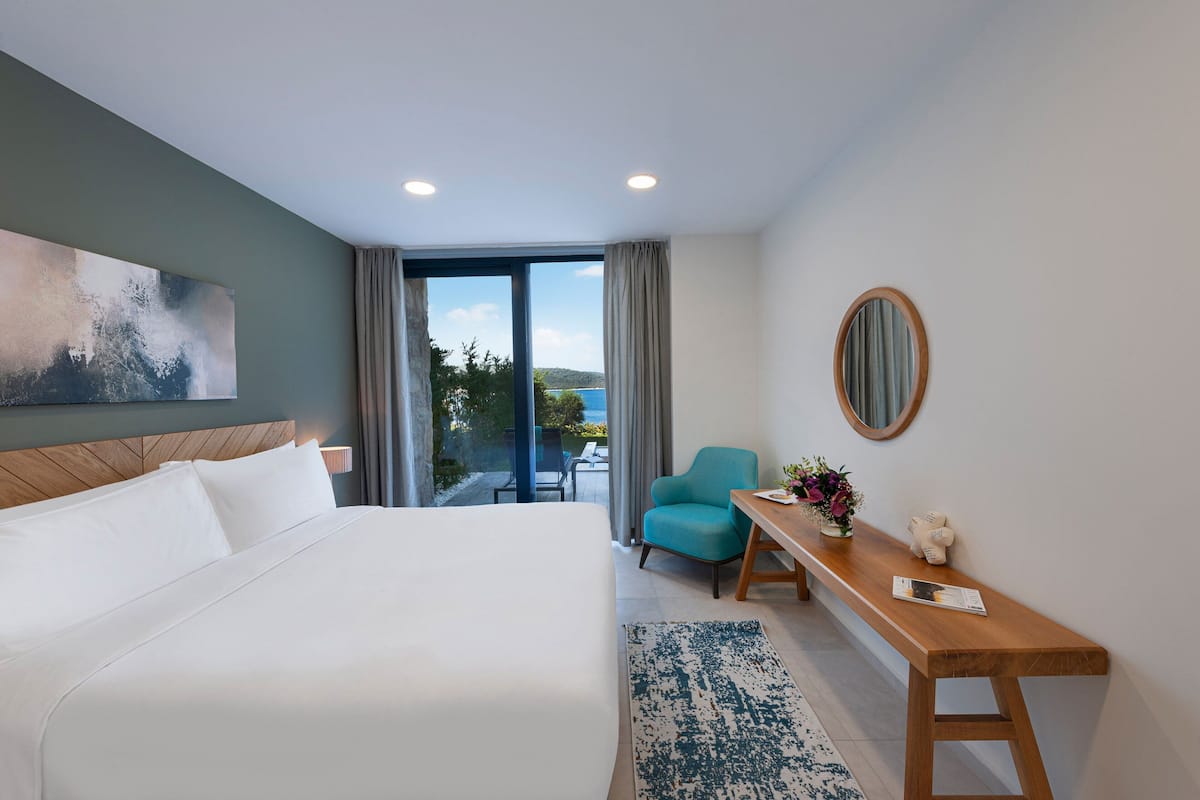 Family Villa, 3 Bedrooms, Non Smoking, Sea View (Balcony) | 1 bedroom, Egyptian cotton sheets, premium bedding, down duvets