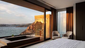 Secluded Bay Presidential Villa | Egyptian cotton sheets, premium bedding, down duvets, pillow-top beds