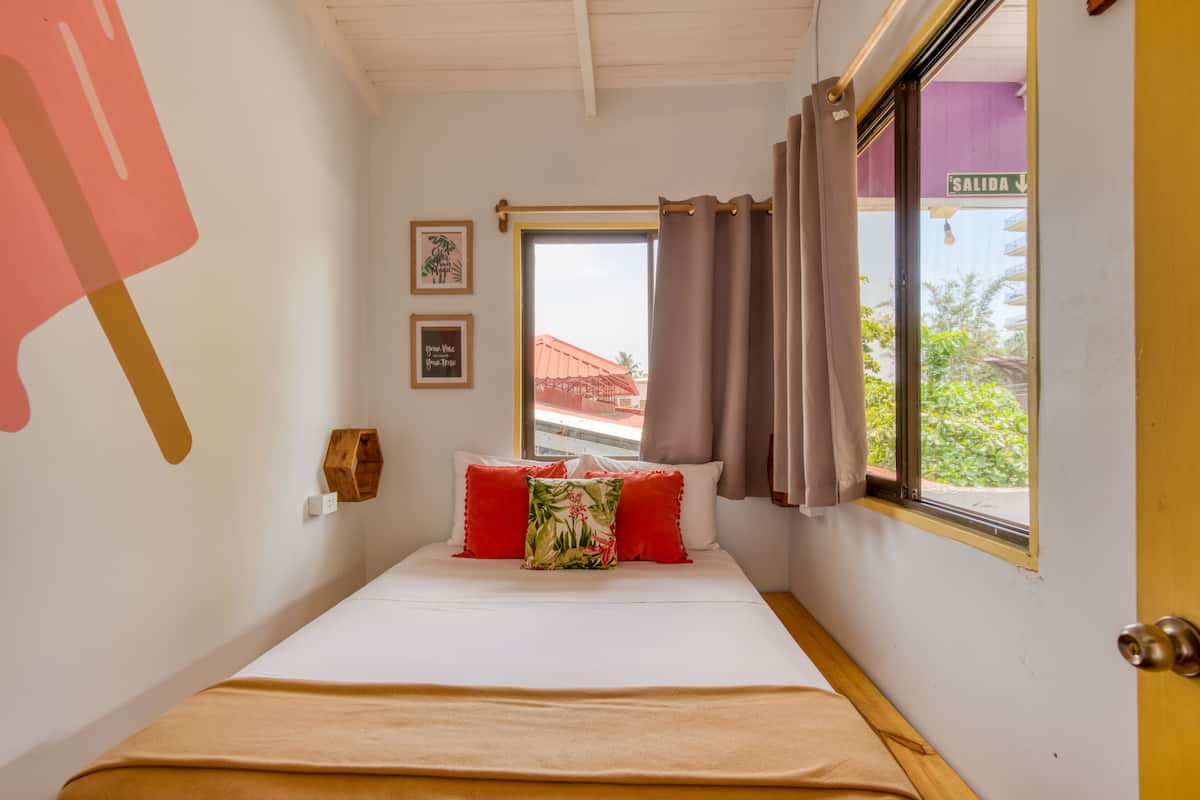 Small Room Shared Bathroom | Wifi gratis