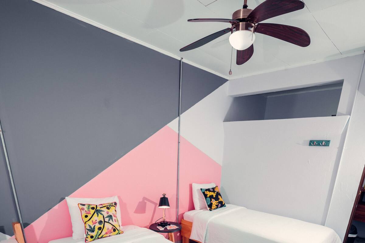 Habitación estándar con 2 camas individuales | Wifi gratis