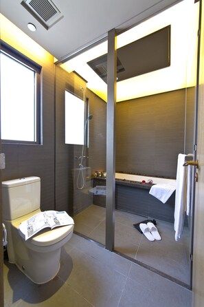 Bathroom - Wanchai 88 Hotel (Hong Kong)