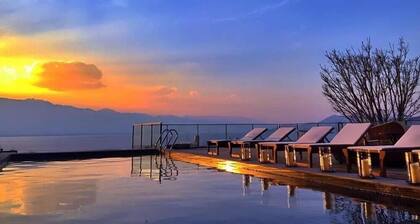 Erhai Lake Reclusive Life