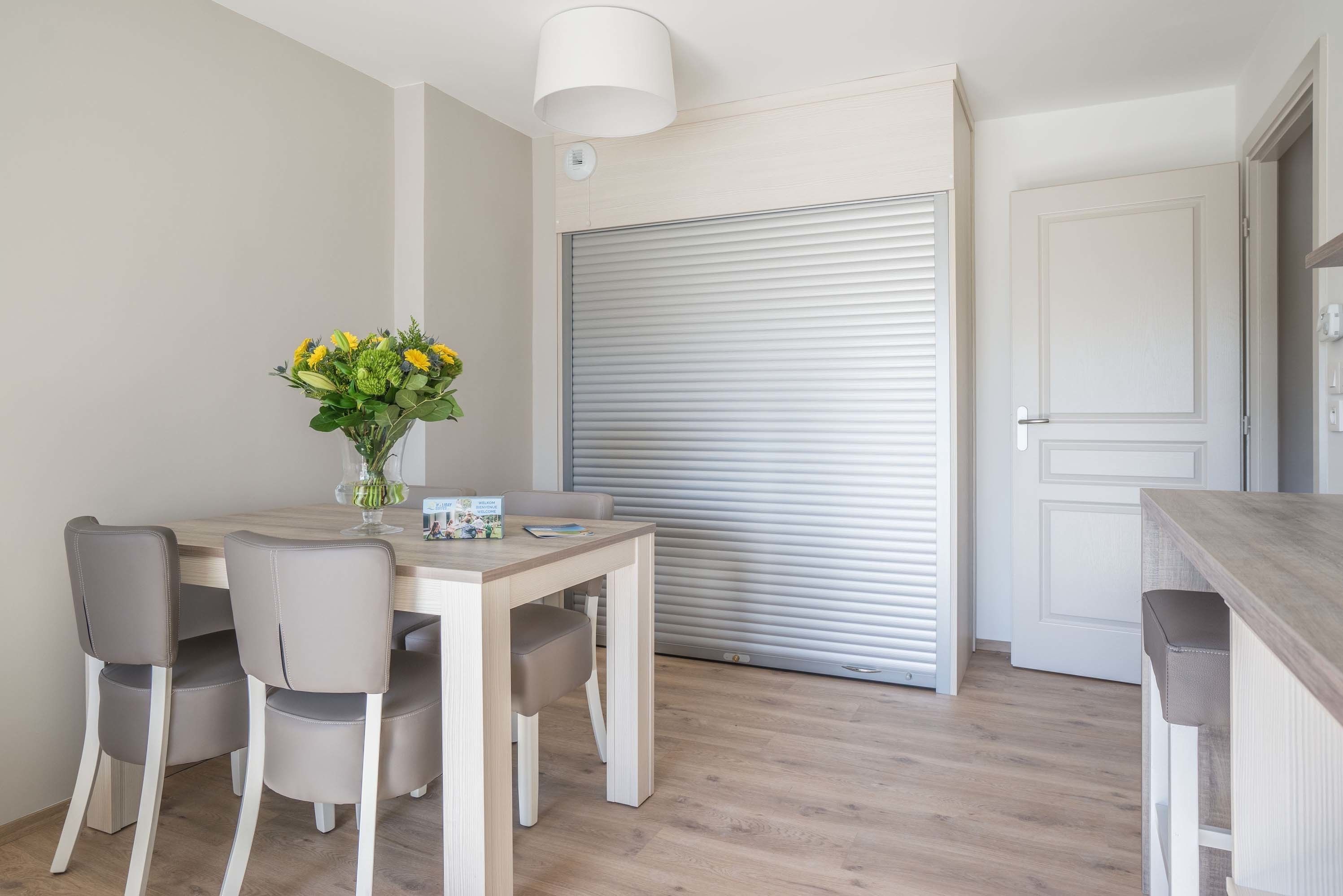 Standaard appartement, 1 slaapkamer | Privékeuken | Een koelkast, een microgolfoven, een kookplaat, een vaatwasser