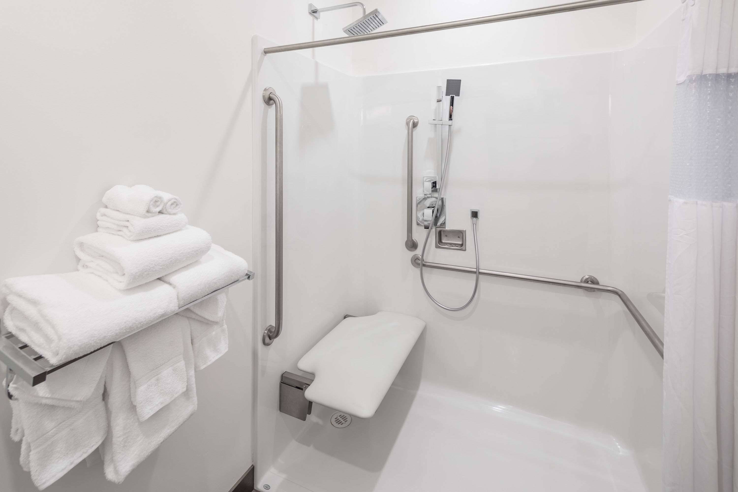 combined shower/bathtub, free toiletries, hair dryer, towels