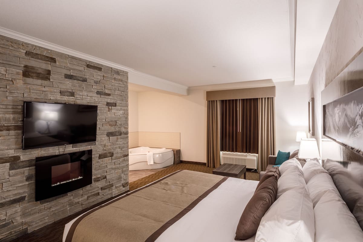 Suite, 1 King Bed, Non Smoking, Hot Tub