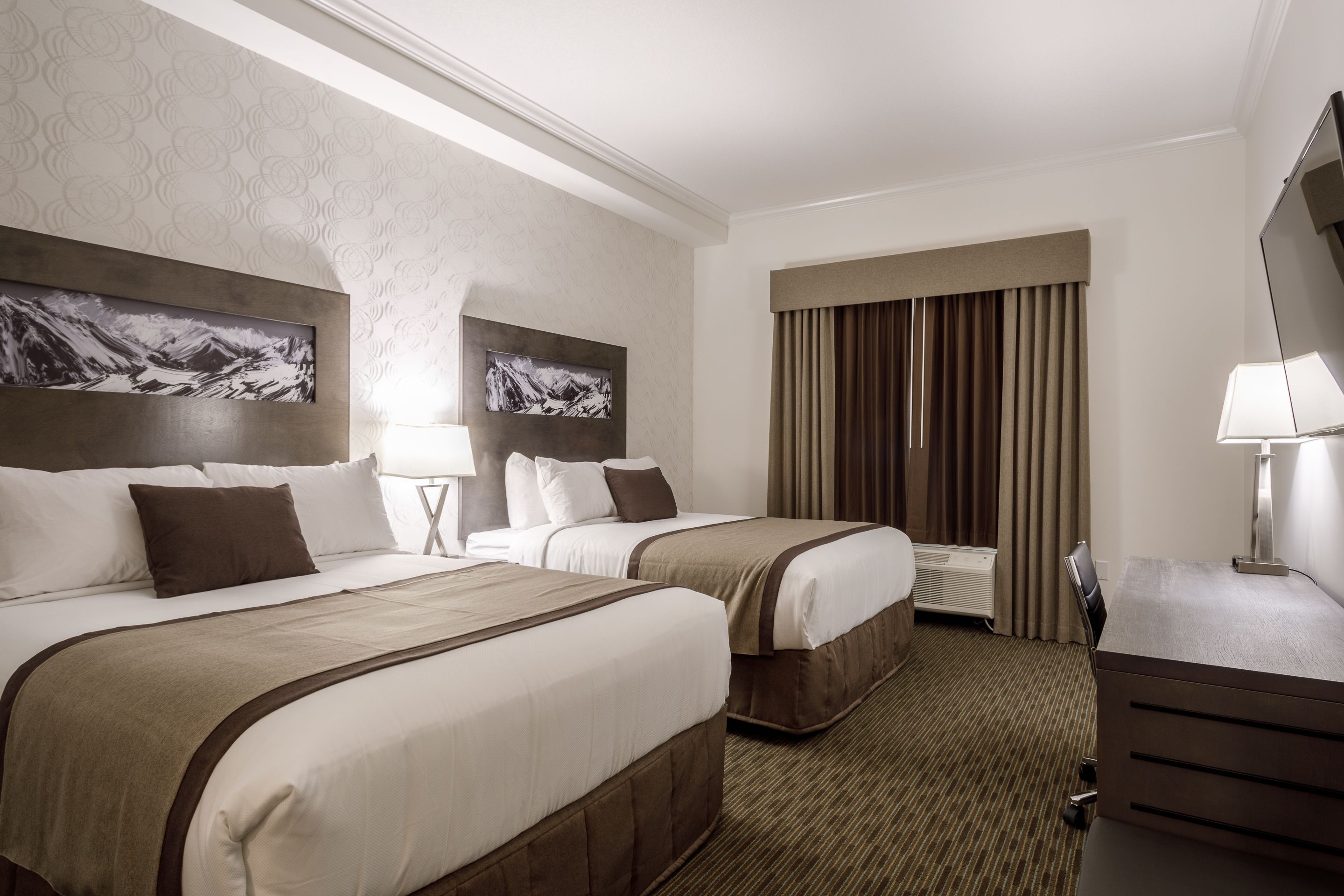 in-room safe, desk, laptop workspace, soundproofing