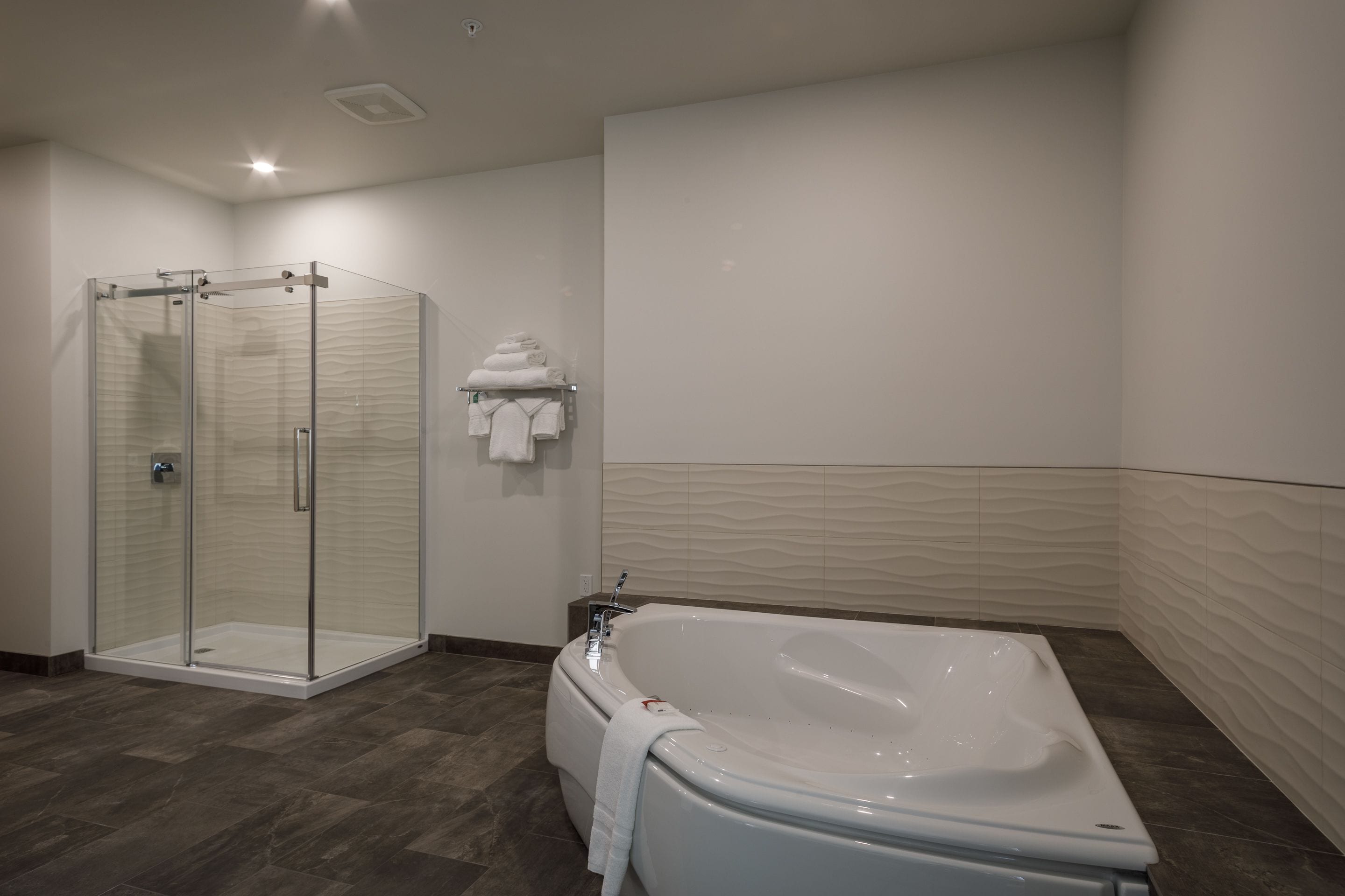 suite, 1 king bed, non smoking, hot tub | jetted bathtub