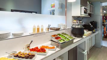 Free buffet breakfast