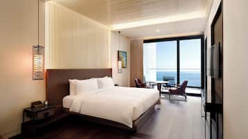 Roupas de cama premium, edredons de pluma, frigobar, cofres nos quartos