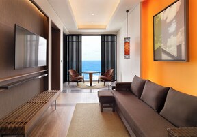 Premium bedding, down comforters, minibar, in-room safe