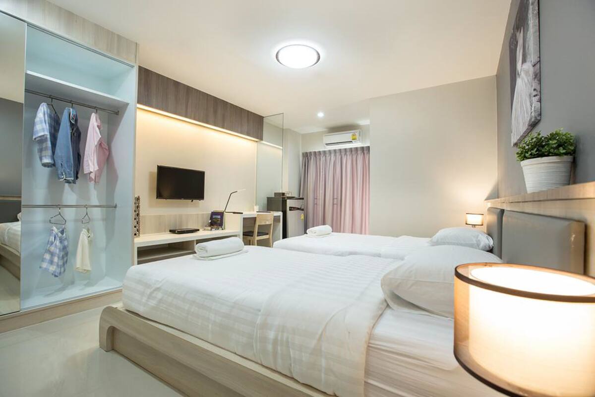 Standard Twin Room