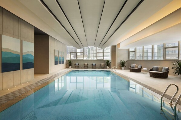 Sisäuima-allas, ulkouima-allas