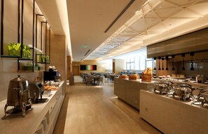 Päivittäinen buffetaamiainen (80 CNY per henkilö)