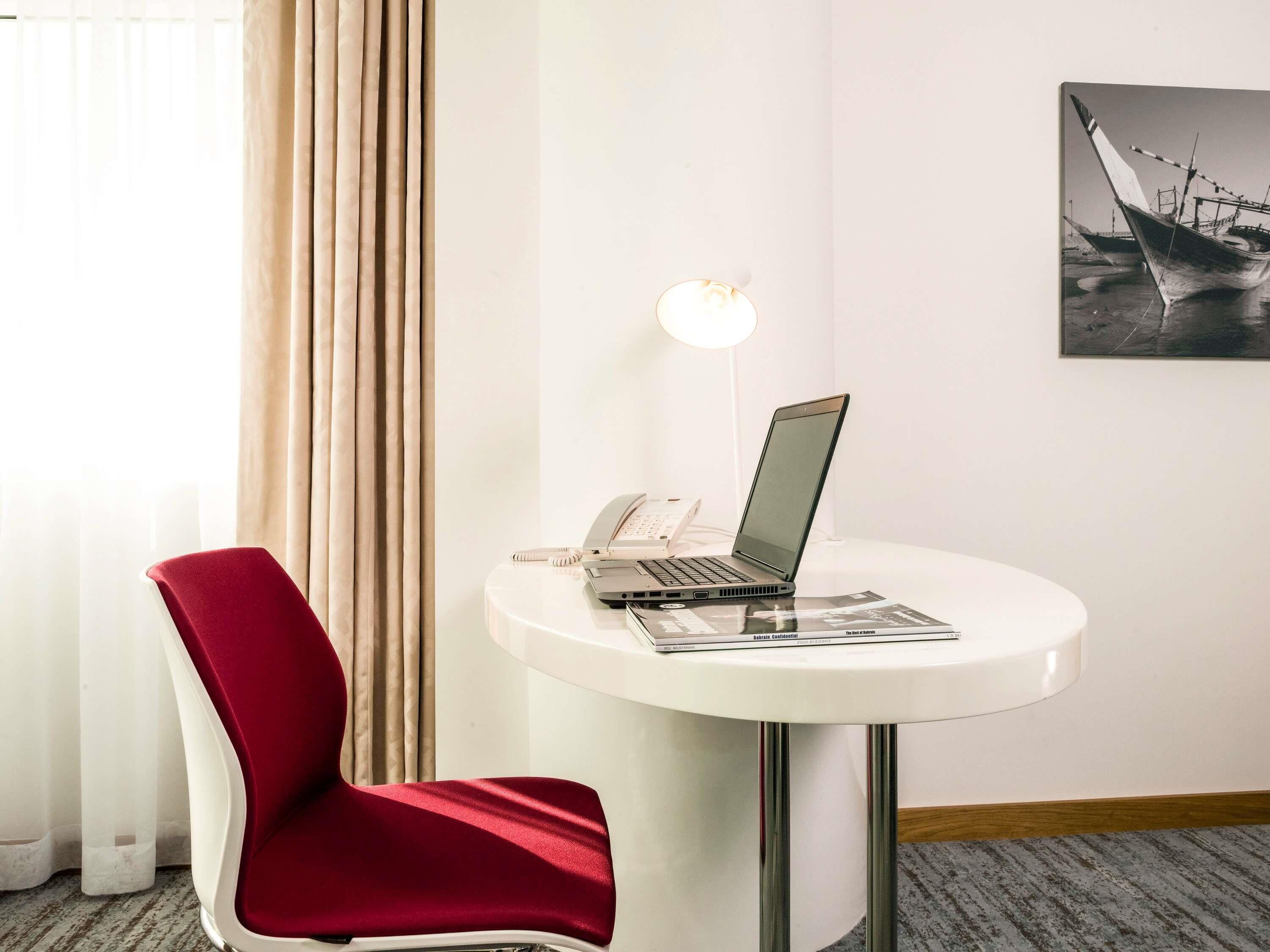 standard twin room, 2 single beds, city view | 1 bedroom, in-room safe, desk, soundproofing