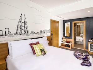 Standard Double Room, 1 Double Bed, City View | 1 bedroom, in-room safe, desk, soundproofing