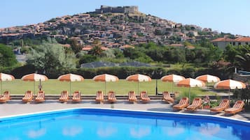 Outdoor pool, pool umbrellas, pool loungers