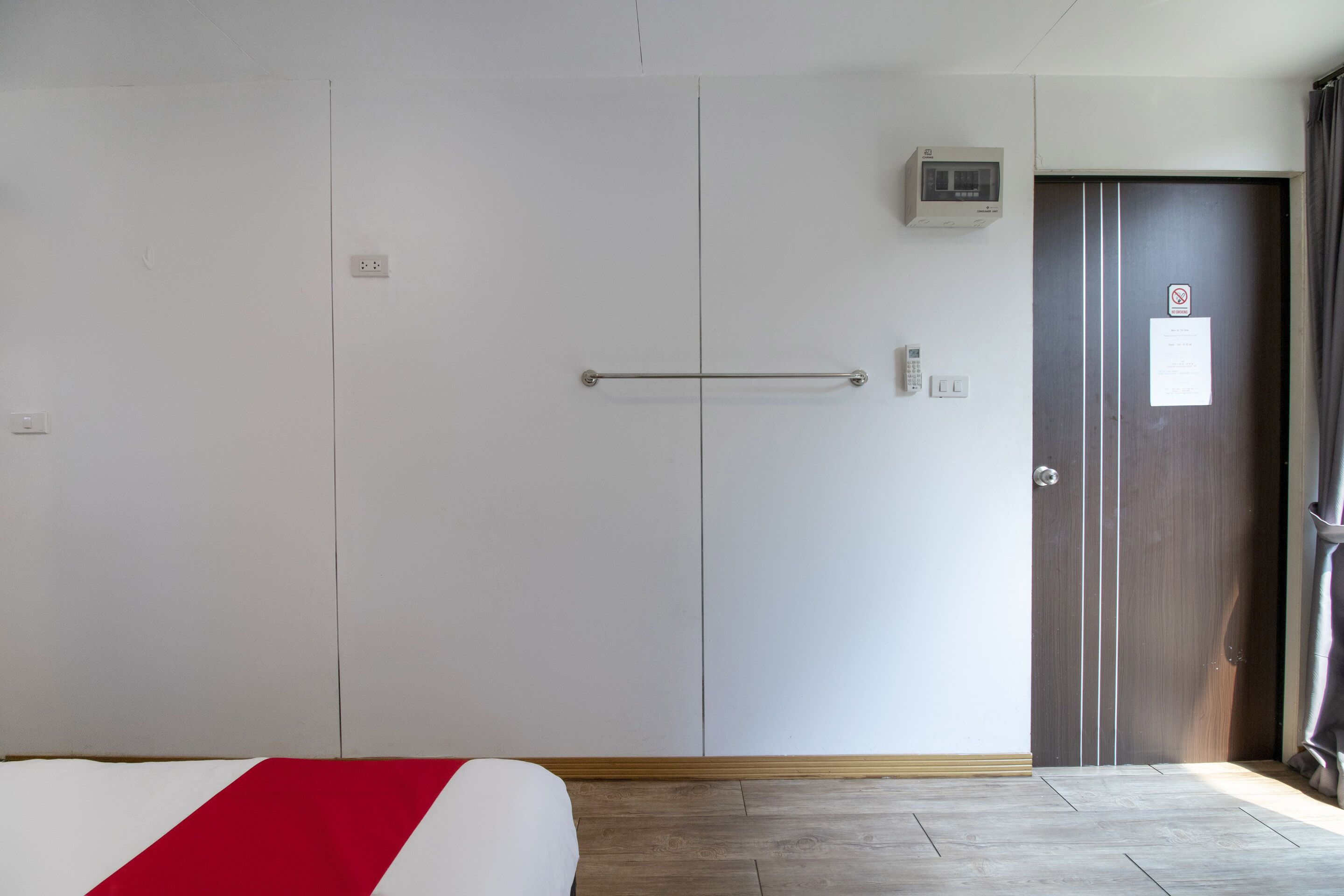 standard double room | desk, free wifi, bed sheets