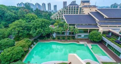 Linyin Holiday Hotel